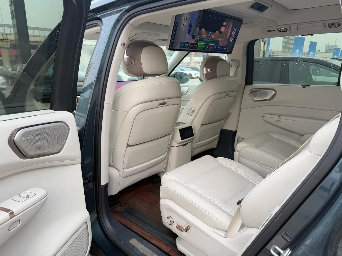 2025 LYNK&CO 900 2.0T 254HP L4 3DHT PHEV,autocango,china used car exporter,china ev exporter,chinese used car exporter,chinese used ev exporter