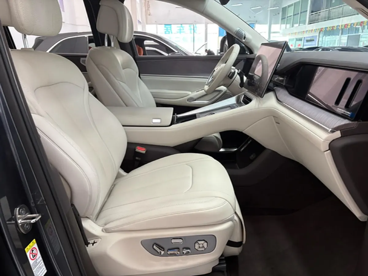 2026 Denza DenzaN9 2.0T 207HP L4 E-CVT PHEV,autocango,china used car exporter,china ev exporter,chinese used car exporter,chinese used ev exporter