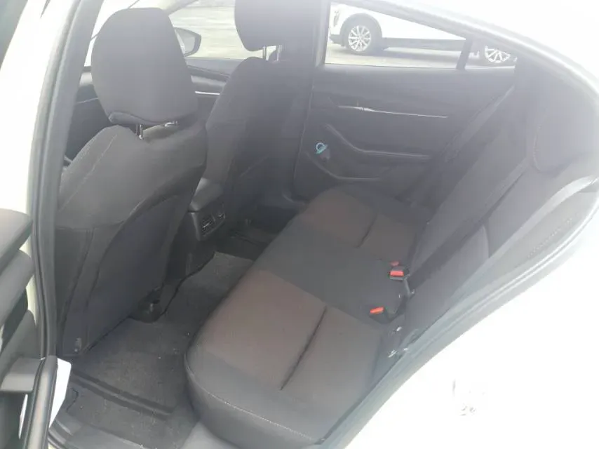 2021 Mazda 3 Axela 2.0L 158HP L4 6AT,autocango,china used car exporter,china ev exporter,chinese used car exporter,chinese used ev exporter