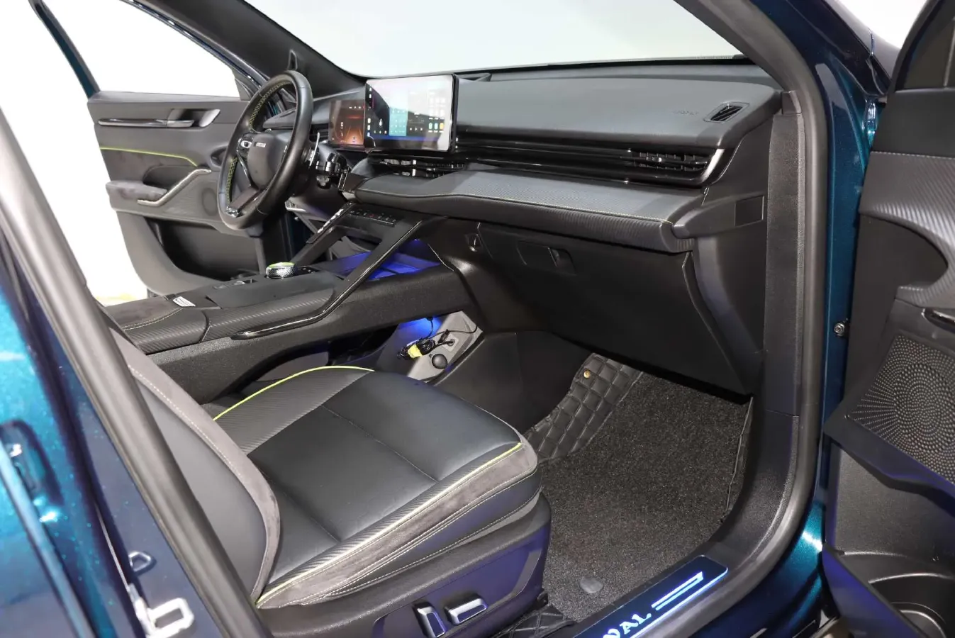 2022 Haval H6S 2.0T 211HP L4 7DCT,autocango,china used car exporter,china ev exporter,chinese used car exporter,chinese used ev exporter