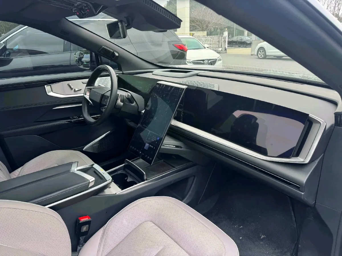 2023 HiPhi Y BEV 76.6KWH,autocango,china used car exporter,china ev exporter,chinese used car exporter,chinese used ev exporter