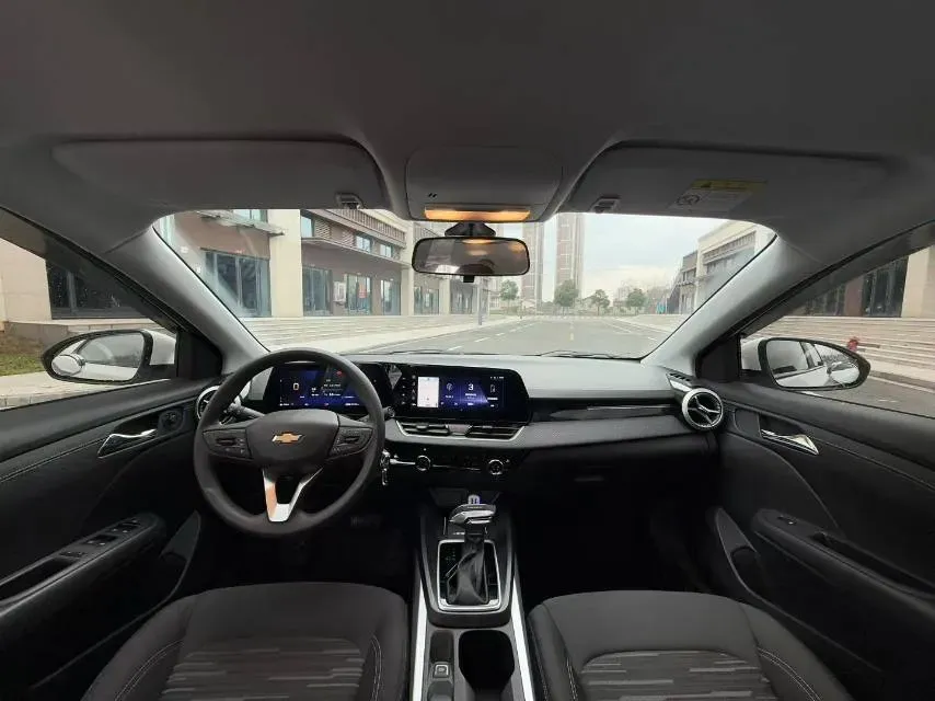 2023 Chevrolet Monza 1.5L 113HP L4 6DCT,autocango,china used car exporter,china ev exporter,chinese used car exporter,chinese used ev exporter