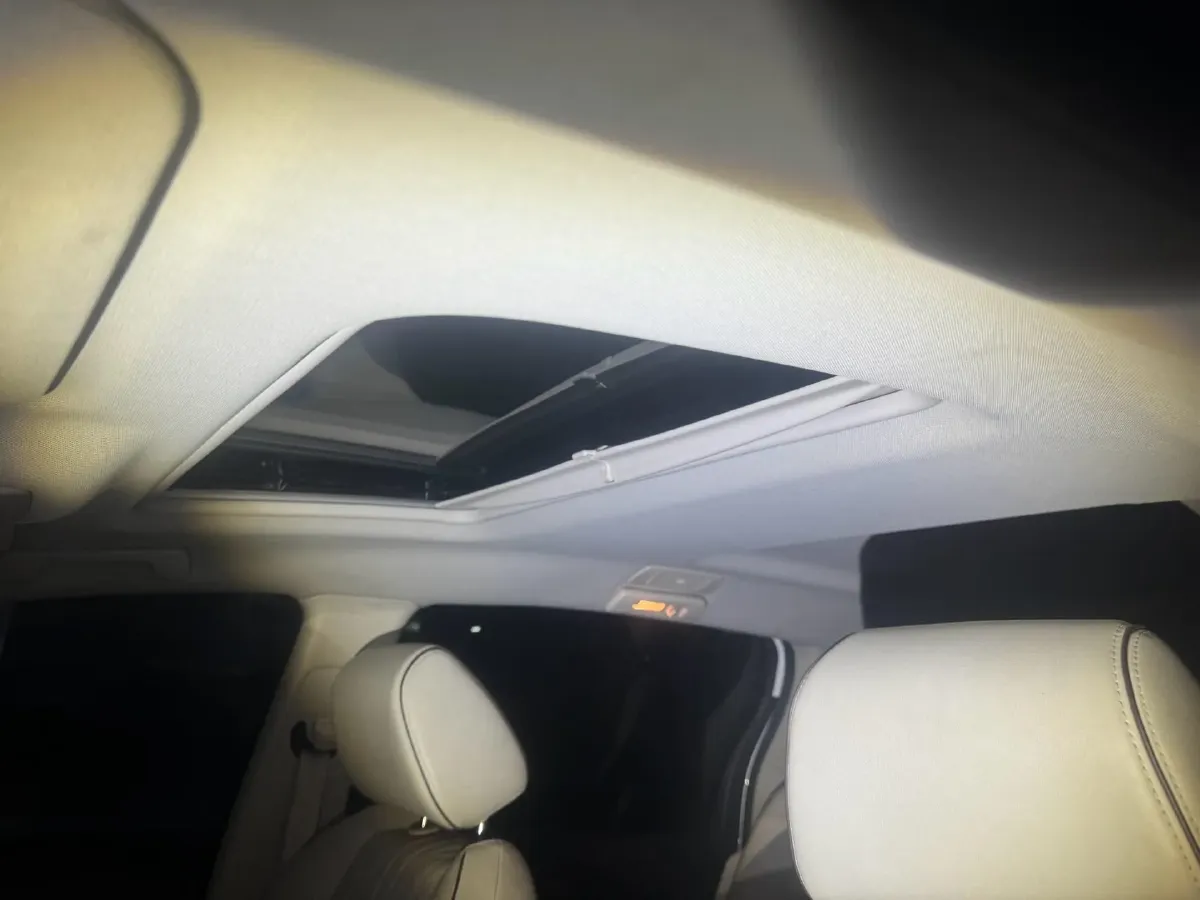 2022 Buick GL8 2.0T 237HP L4 9AT,autocango,china used car exporter,china ev exporter,chinese used car exporter,chinese used ev exporter