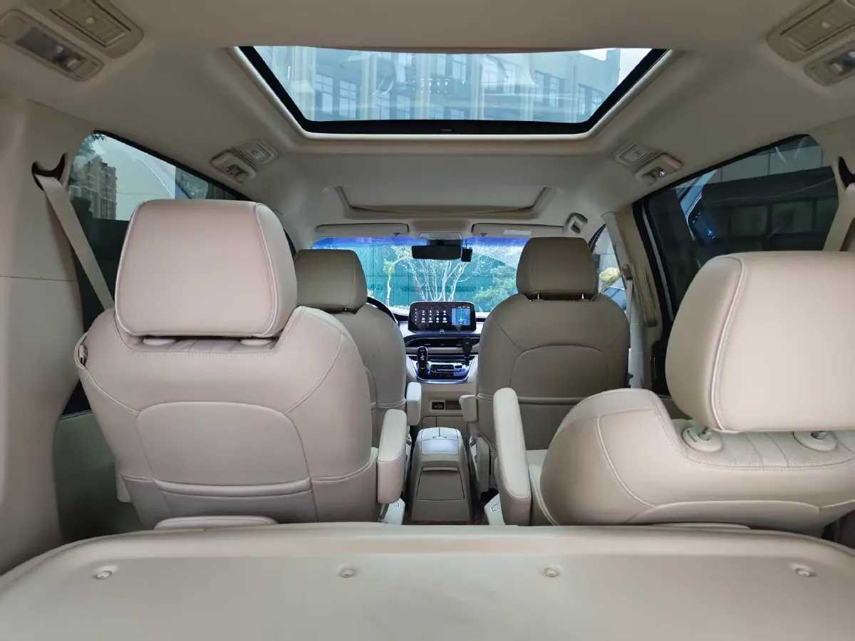 2023 Buick GL8 2.0T 237HP L4 9AT,autocango,china used car exporter,china ev exporter,chinese used car exporter,chinese used ev exporter