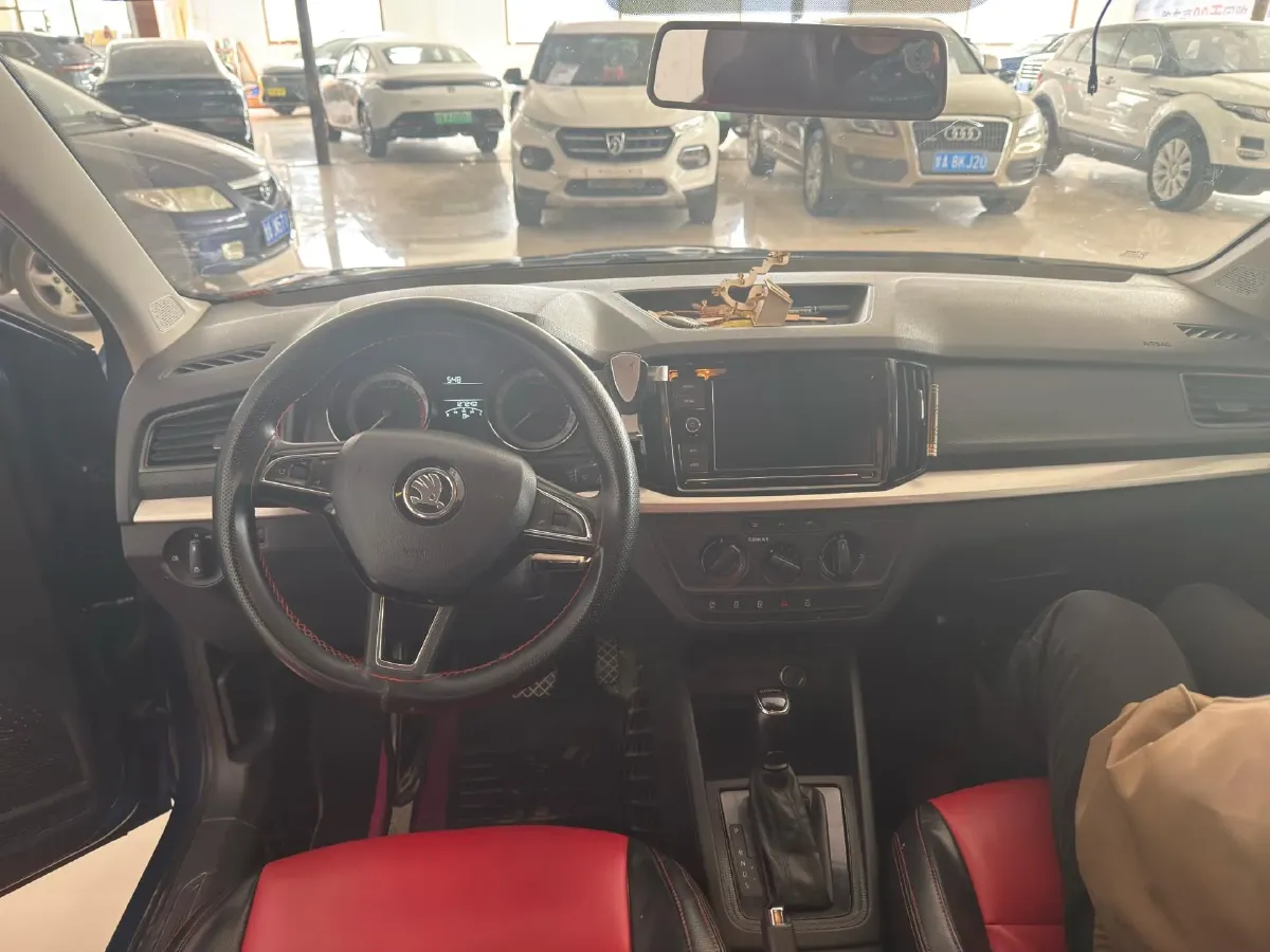 2018 Skoda Rapid Spaceback 1.4T 131HP L4 7DCT,autocango,china used car exporter,china ev exporter,chinese used car exporter,chinese used ev exporter