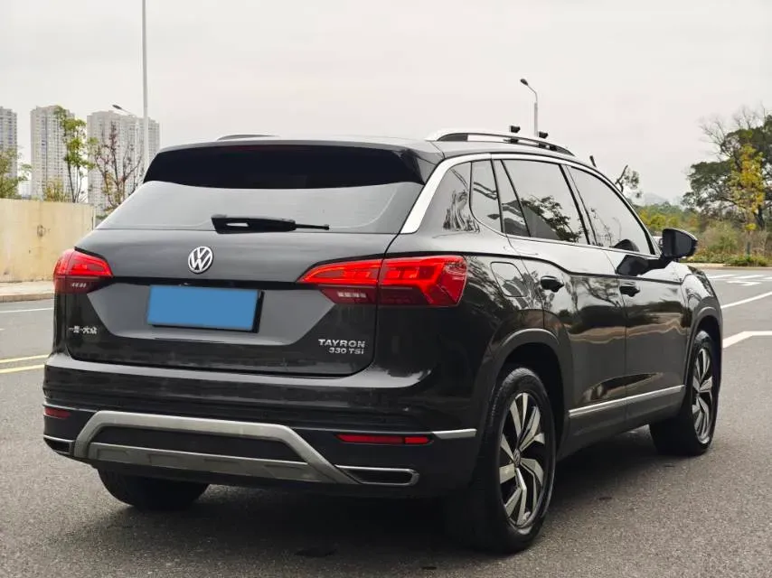 2019 Jeep Cherokee 2.0T 234HP L4 9AT,autocango,china used car exporter,china ev exporter,chinese used car exporter,chinese used ev exporter