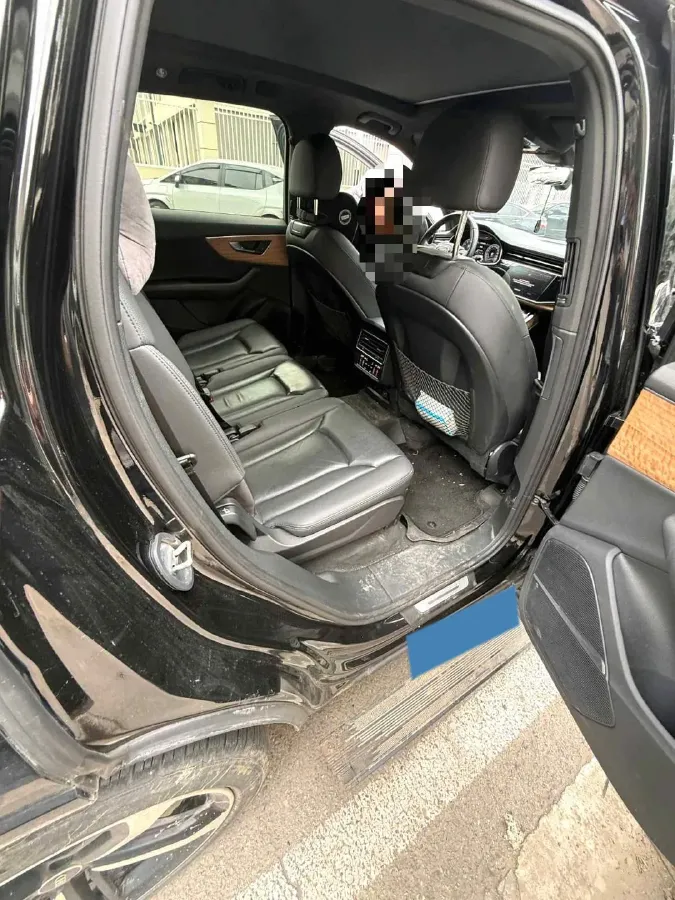 2022 Audi Q7 3.0T 340HP V6 8AT,autocango,china used car exporter,china ev exporter,chinese used car exporter,chinese used ev exporter