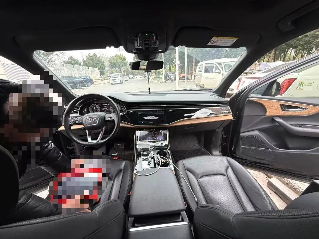 2022 Audi Q7 3.0T 340HP V6 8AT,autocango,china used car exporter,china ev exporter,chinese used car exporter,chinese used ev exporter