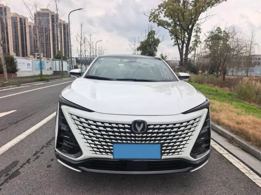 2023 ChangAn UNI-T 1.5T 188HP L4 7DCT,autocango,china used car exporter,china ev exporter,chinese used car exporter,chinese used ev exporter
