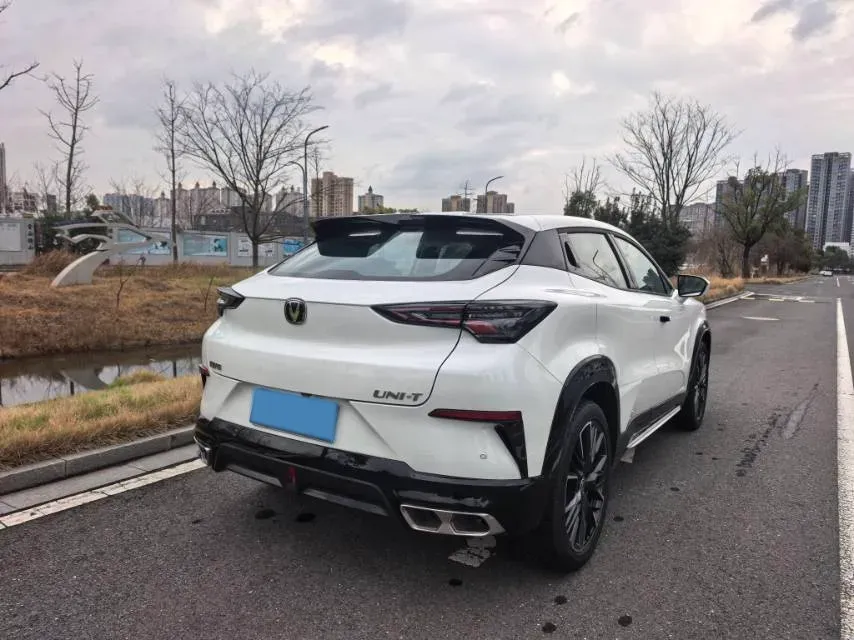 2023 ChangAn UNI-T 1.5T 188HP L4 7DCT,autocango,china used car exporter,china ev exporter,chinese used car exporter,chinese used ev exporter