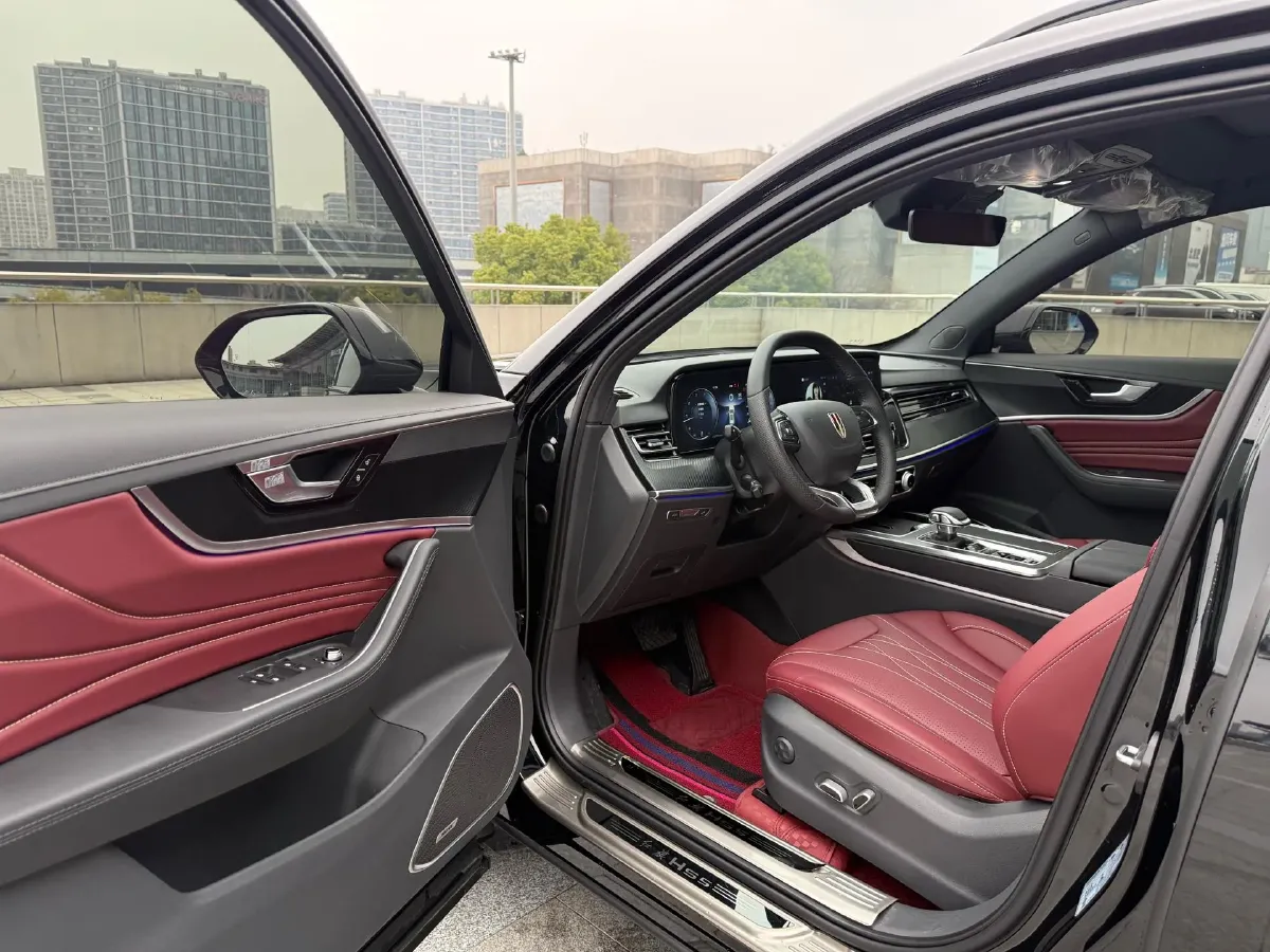2026 HongQi HS5 2.0T 252HP L4 8AT,autocango,china used car exporter,china ev exporter,chinese used car exporter,chinese used ev exporter