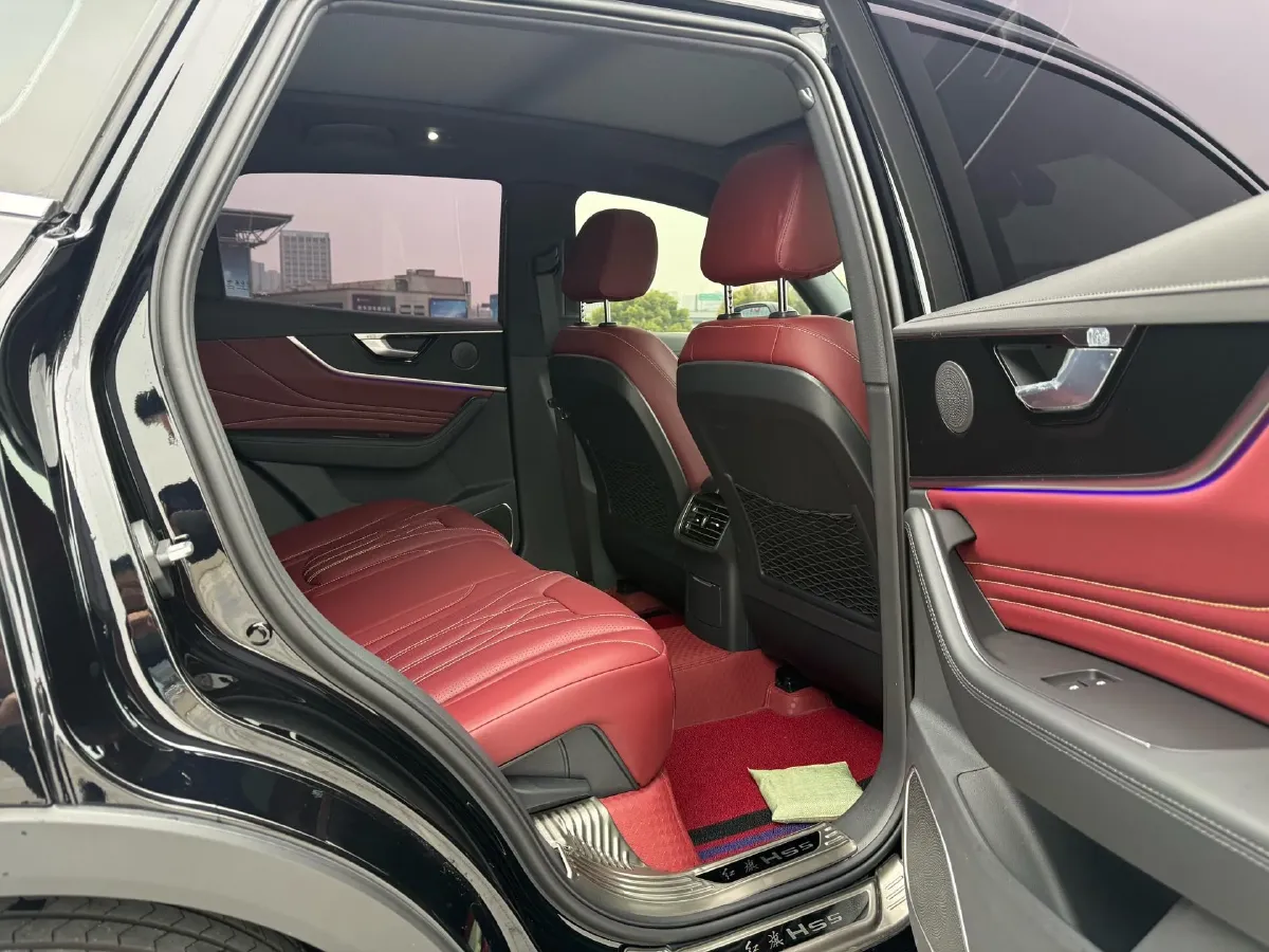 2026 HongQi HS5 2.0T 252HP L4 8AT,autocango,china used car exporter,china ev exporter,chinese used car exporter,chinese used ev exporter