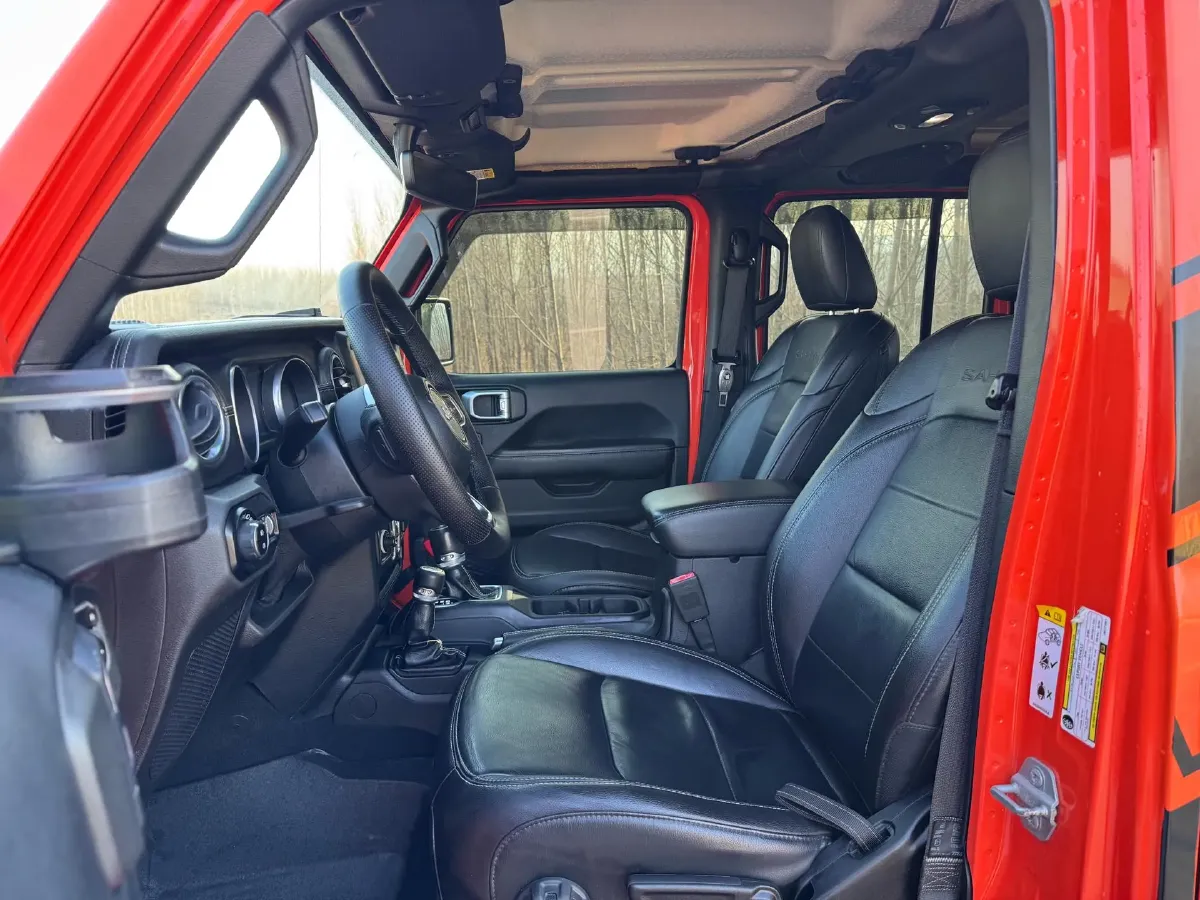 2018 Jeep Wrangler 2.0T 266HP L4 8AT,autocango,china used car exporter,china ev exporter,chinese used car exporter,chinese used ev exporter