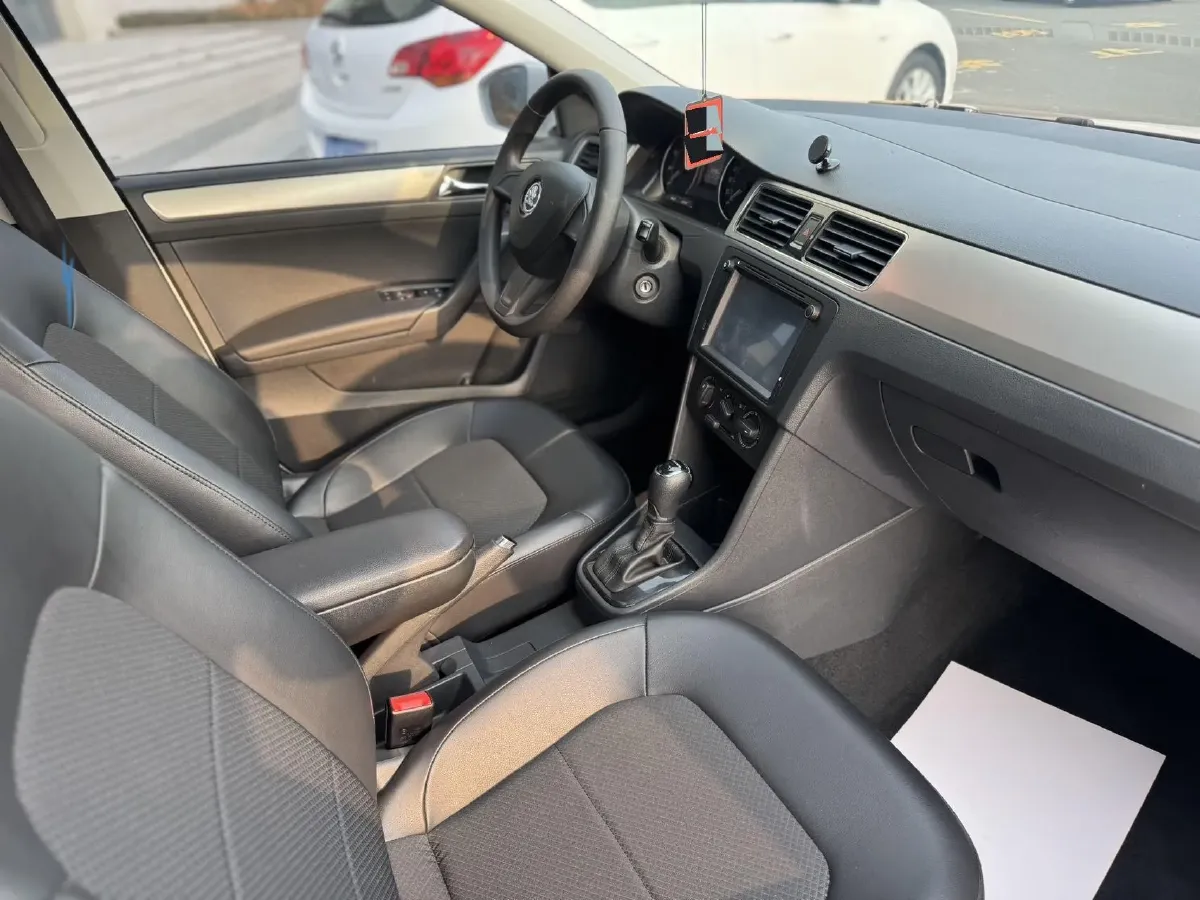 2016 Skoda Rapid Spaceback 1.6L 110HP L4 6AT,autocango,china used car exporter,china ev exporter,chinese used car exporter,chinese used ev exporter