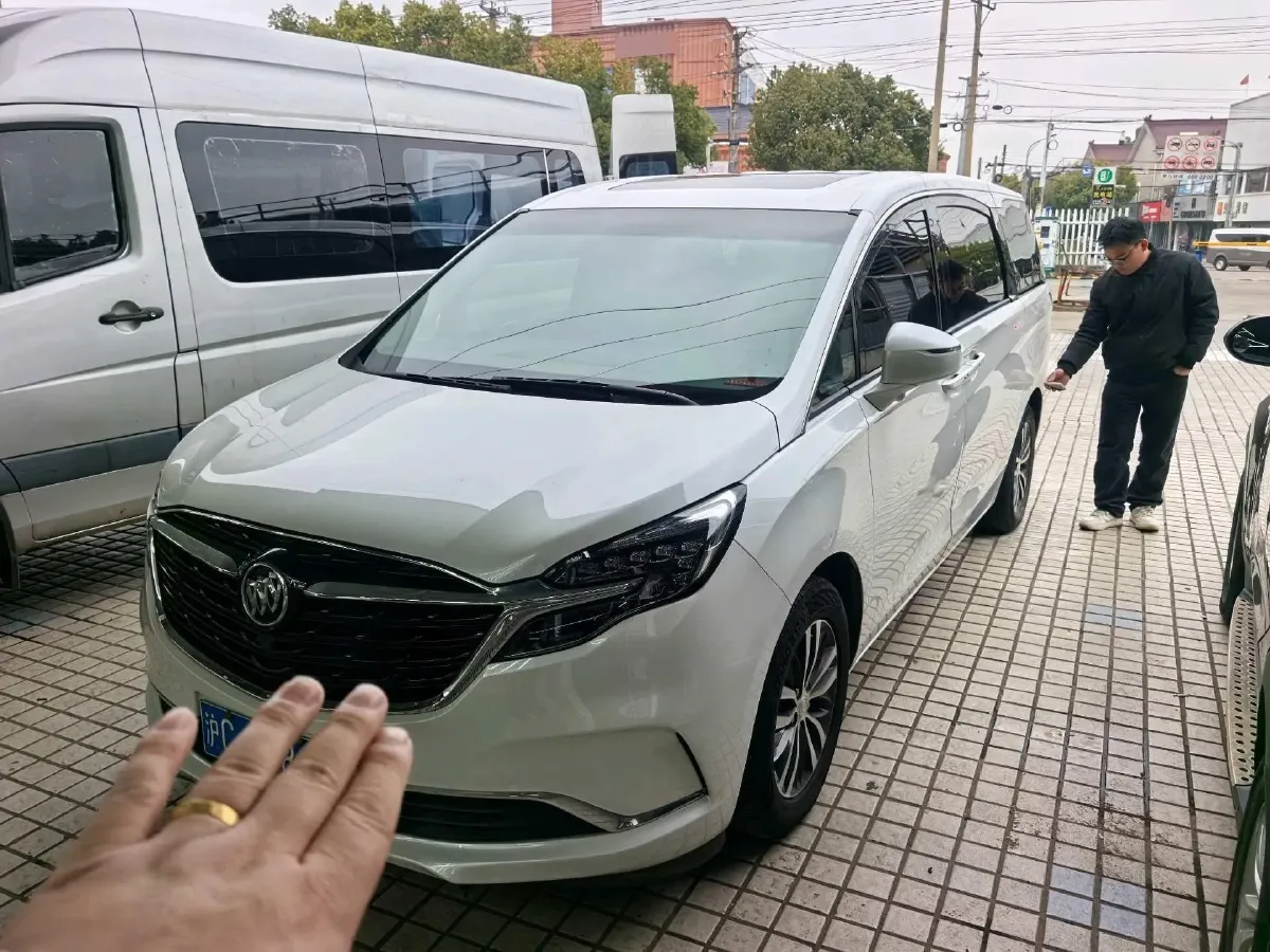 2021 Buick GL8 2.0T 237HP L4 9AT,autocango,china used car exporter,china ev exporter,chinese used car exporter,chinese used ev exporter