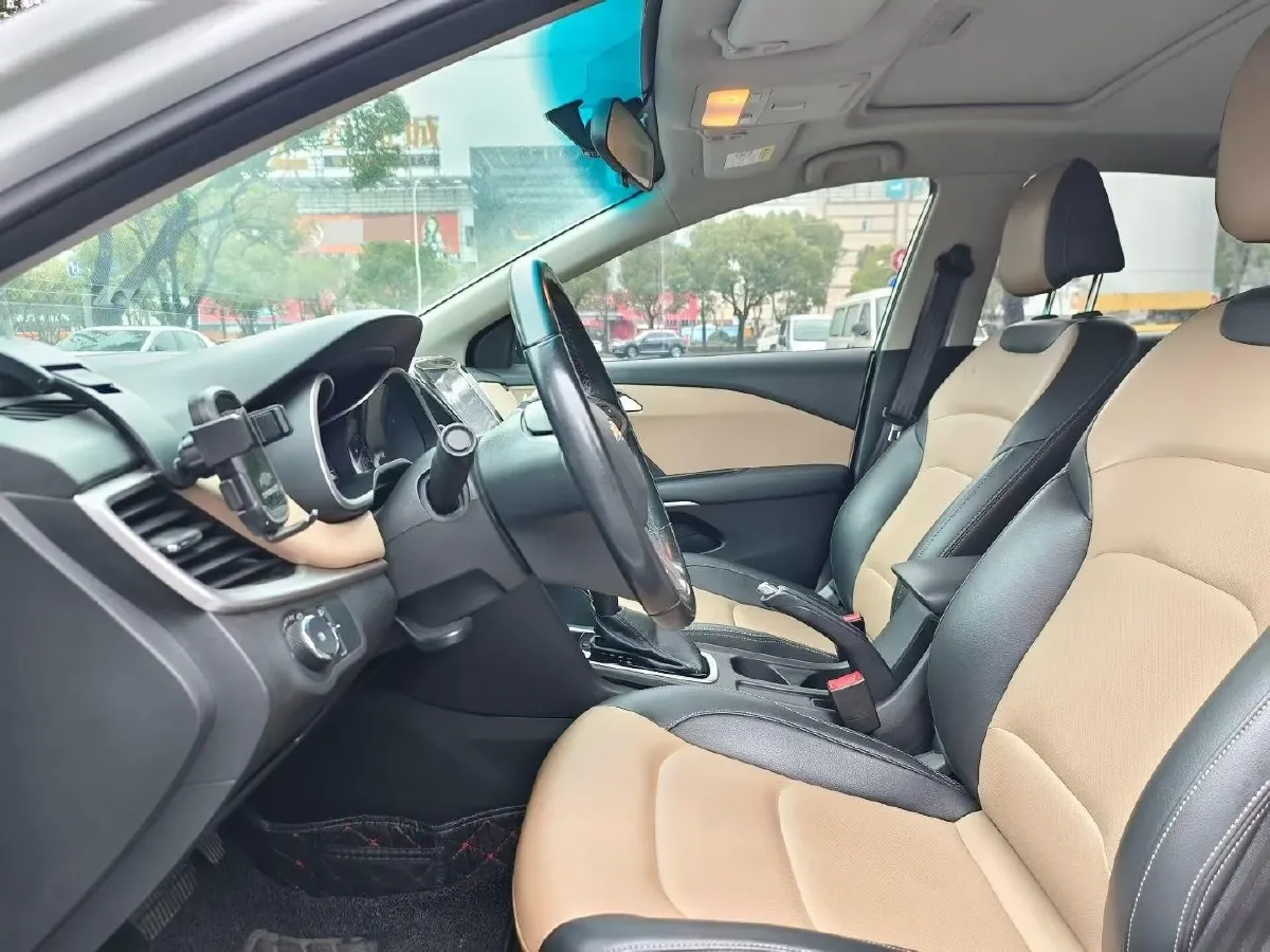 2020 Chevrolet Monza 1.5L 113HP L4 6AT,autocango,china used car exporter,china ev exporter,chinese used car exporter,chinese used ev exporter