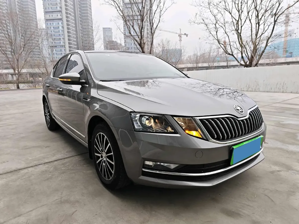 2018 Skoda Octavia 1.6L 110HP L4 6AT,autocango,china used car exporter,china ev exporter,chinese used car exporter,chinese used ev exporter