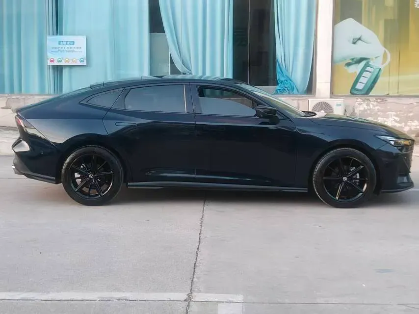 2022 ChangAn UNI-V 1.5T 188HP L4 7DCT,autocango,china used car exporter,china ev exporter,chinese used car exporter,chinese used ev exporter