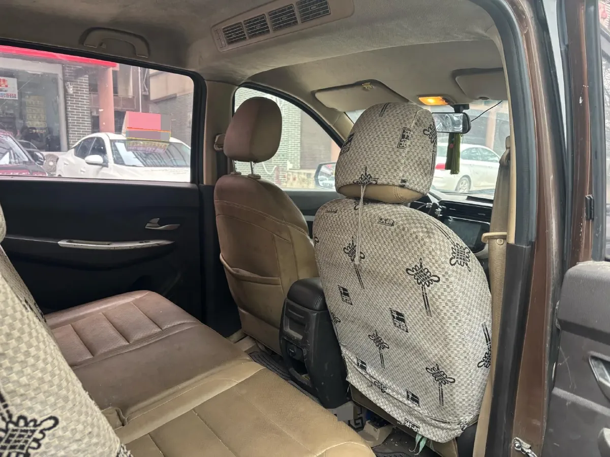 2019 WuLing HongGuang 1.5L 105HP L4 5MT,autocango,china used car exporter,china ev exporter,chinese used car exporter,chinese used ev exporter