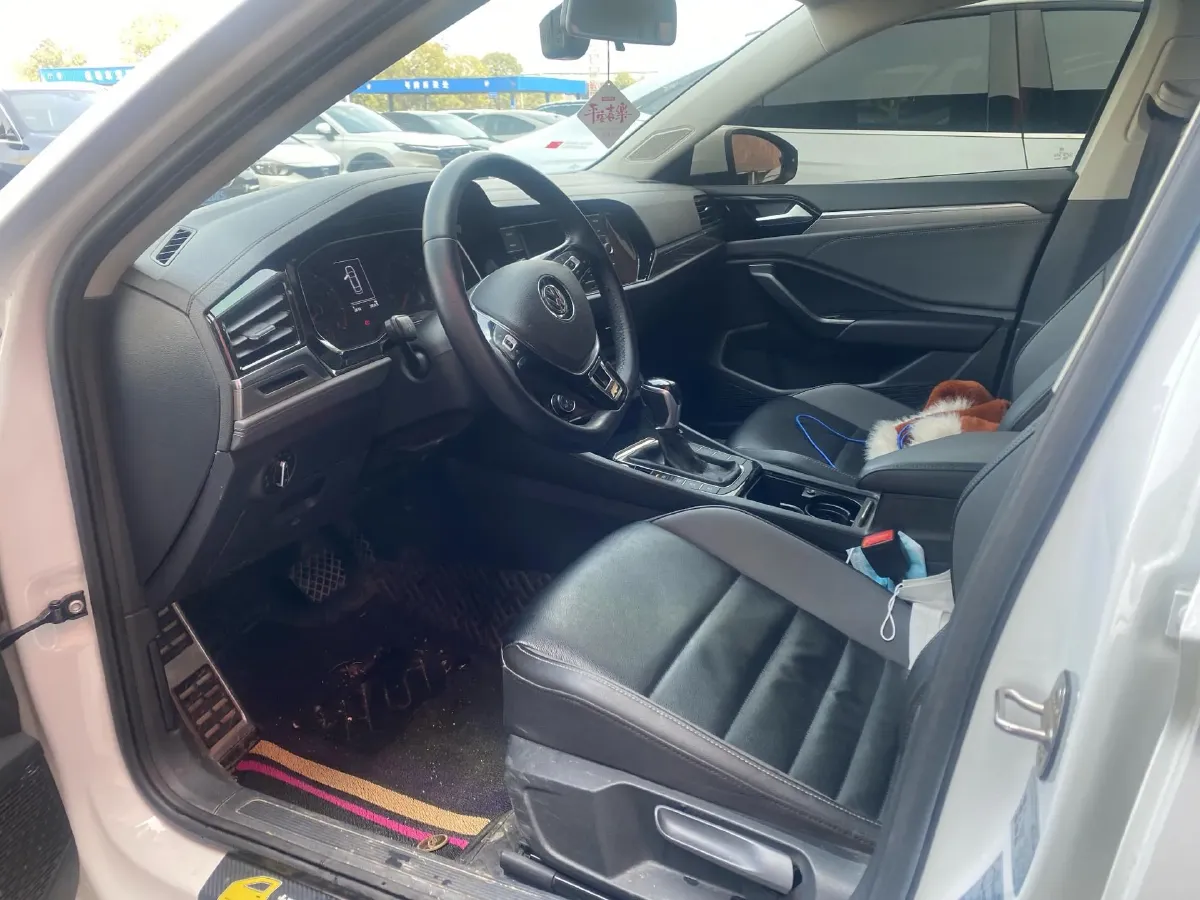 2019 Jeep Renegade 1.3T 173HP L4 7DCT,autocango,china used car exporter,china ev exporter,chinese used car exporter,chinese used ev exporter