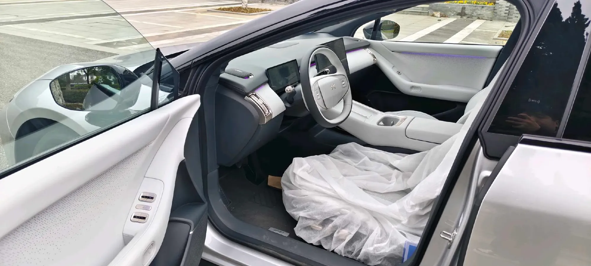 2024 Xpeng P7+ BEV 60.7KWH,autocango,china used car exporter,china ev exporter,chinese used car exporter,chinese used ev exporter