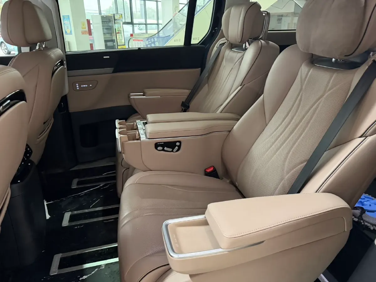 2024 Xpeng X9 BEV 101.5KWH,autocango,china used car exporter,china ev exporter,chinese used car exporter,chinese used ev exporter