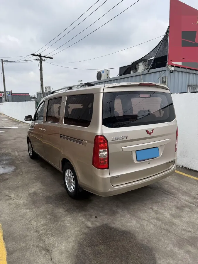 2016 WuLing RongGuang V 1.5L 112HP L4 5MT,autocango,china used car exporter,china ev exporter,chinese used car exporter,chinese used ev exporter