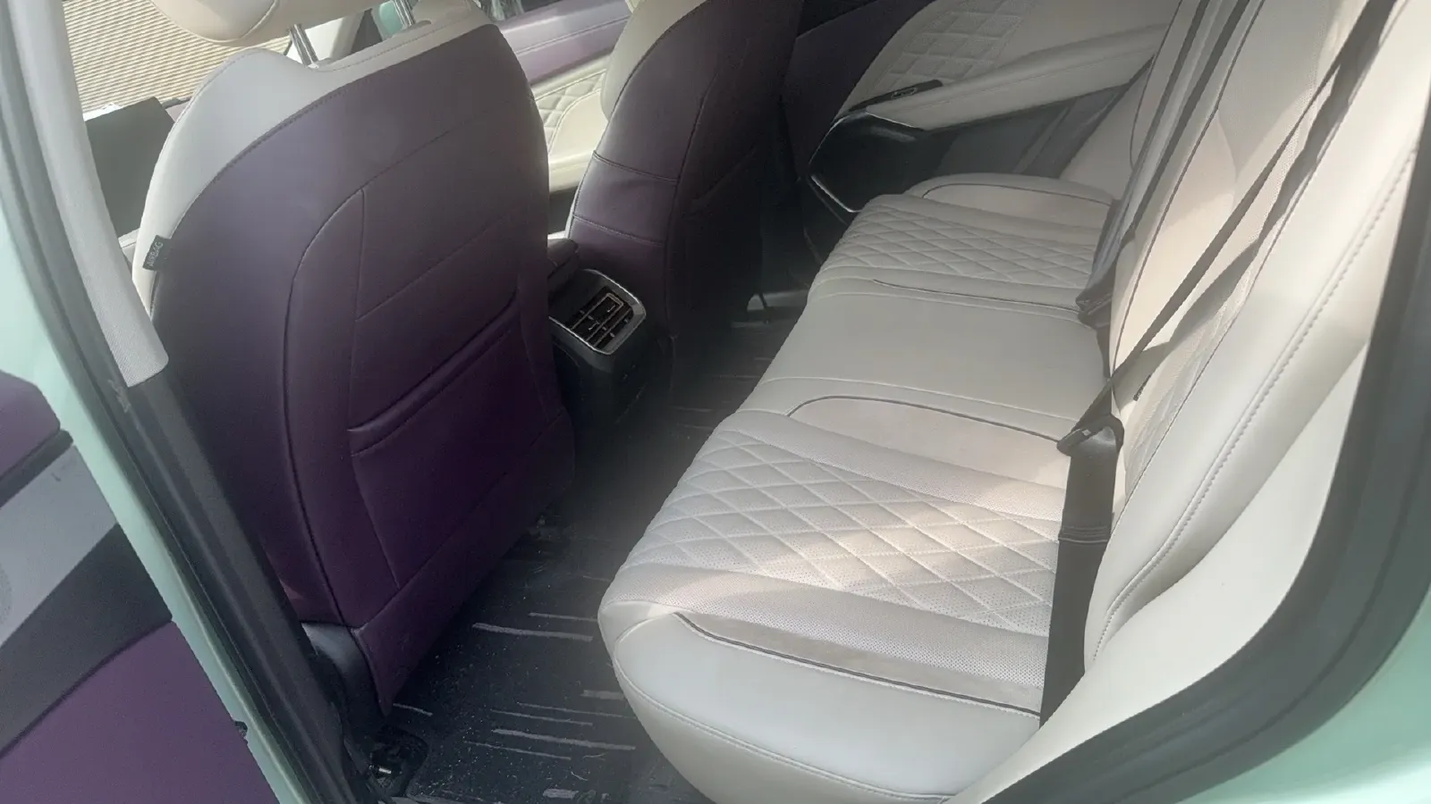 2022 WEY Latte DHT 1.5T 156HP L4 2DHT Hybrid,autocango,china used car exporter,china ev exporter,chinese used car exporter,chinese used ev exporter