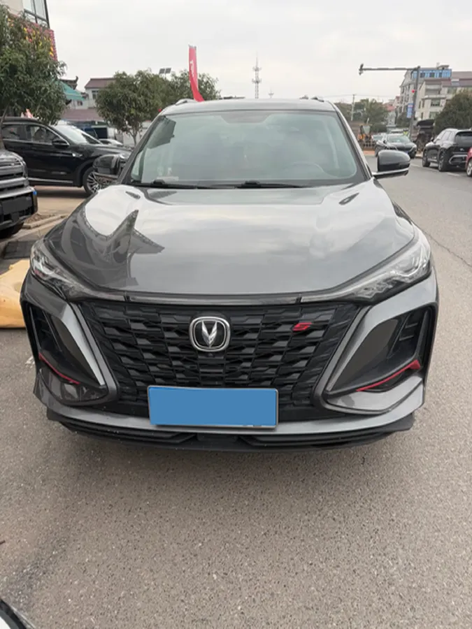 2022 ChangAn CS75 Plus 2.0T 233HP L4 8AT,autocango,china used car exporter,china ev exporter,chinese used car exporter,chinese used ev exporter