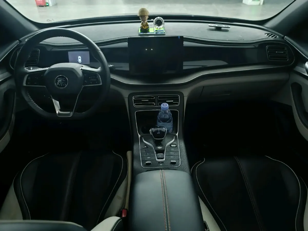 2021 Haval F7 1.5T 169HP L4 7DCT,autocango,china used car exporter,china ev exporter,chinese used car exporter,chinese used ev exporter