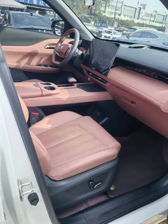 2025 ChangAn UNI-Z 1.5T 188HP L4 7DCT,autocango,china used car exporter,china ev exporter,chinese used car exporter,chinese used ev exporter