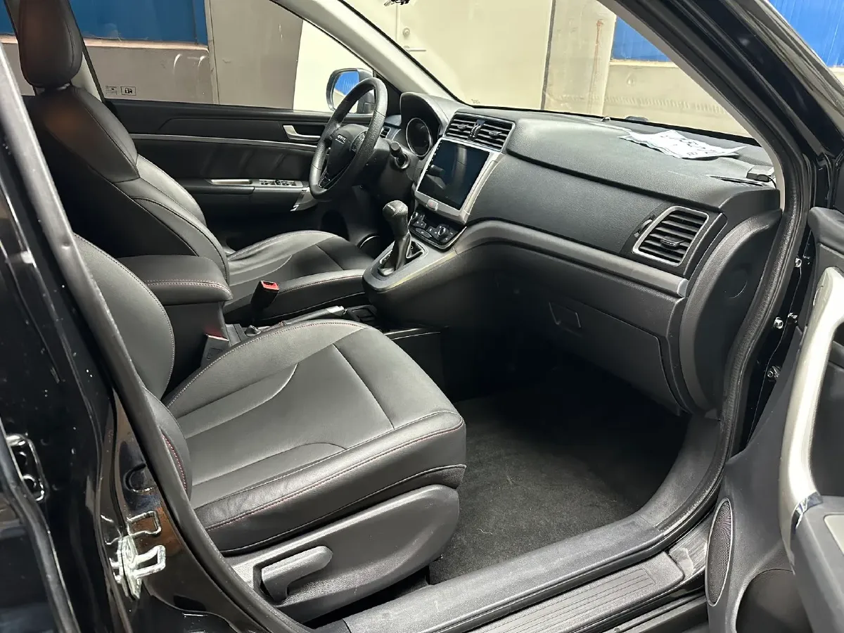 2019 Haval M6 1.5T 150HP L4 7DCT,autocango,china used car exporter,china ev exporter,chinese used car exporter,chinese used ev exporter