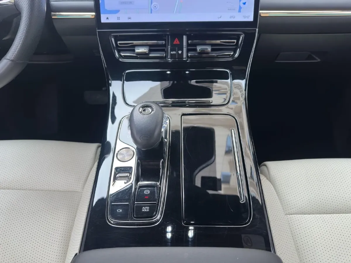 2023 GAC Trumpchi M8 2.0T 252HP L4 8AT,autocango,china used car exporter,china ev exporter,chinese used car exporter,chinese used ev exporter