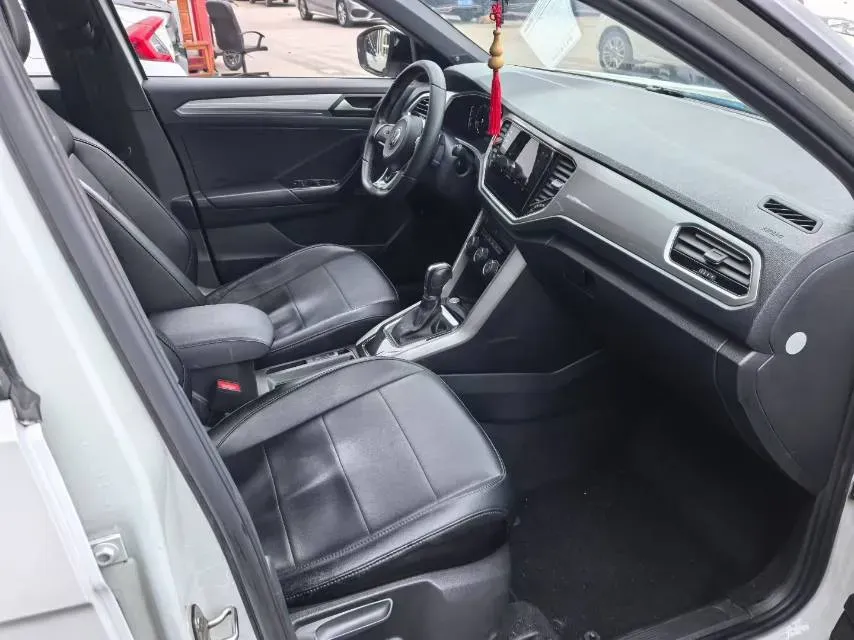 2020 Volkswagen T-Roc 1.4T 131HP L4 7DCT,autocango,china used car exporter,china ev exporter,chinese used car exporter,chinese used ev exporter