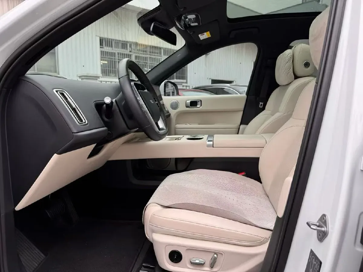 2024 Li L6 Range Extended 154HP L4 REEV 36.8KWH,autocango,china used car exporter,china ev exporter,chinese used car exporter,chinese used ev exporter