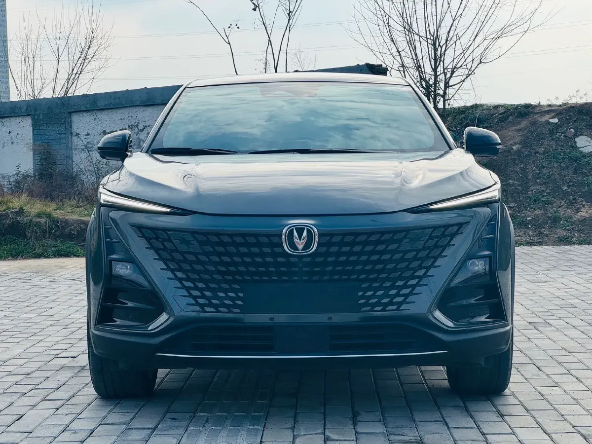 2022 ChangAn UNI-T 1.5T 188HP L4 7DCT,autocango,china used car exporter,china ev exporter,chinese used car exporter,chinese used ev exporter