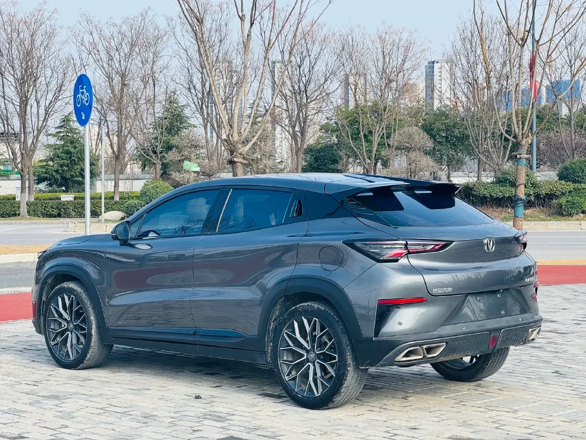 2022 ChangAn UNI-T 1.5T 188HP L4 7DCT,autocango,china used car exporter,china ev exporter,chinese used car exporter,chinese used ev exporter