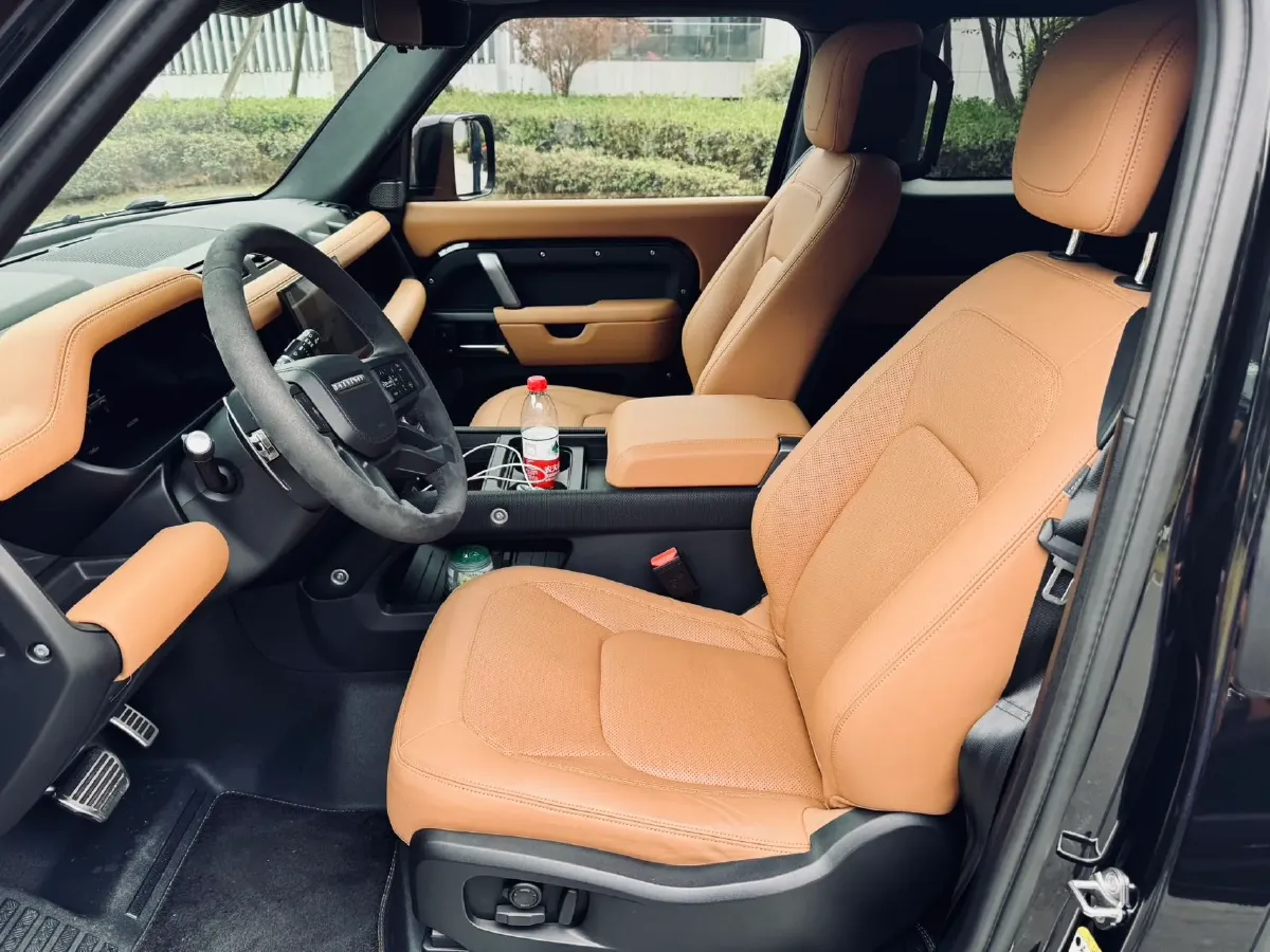 2024 Land Rover Defender 5.0T 525HP V8 8AT,autocango,china used car exporter,china ev exporter,chinese used car exporter,chinese used ev exporter