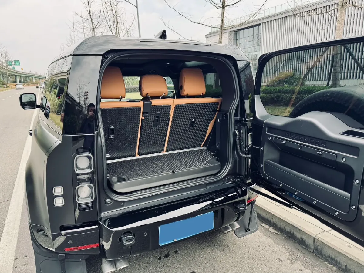 2024 Land Rover Defender 5.0T 525HP V8 8AT,autocango,china used car exporter,china ev exporter,chinese used car exporter,chinese used ev exporter