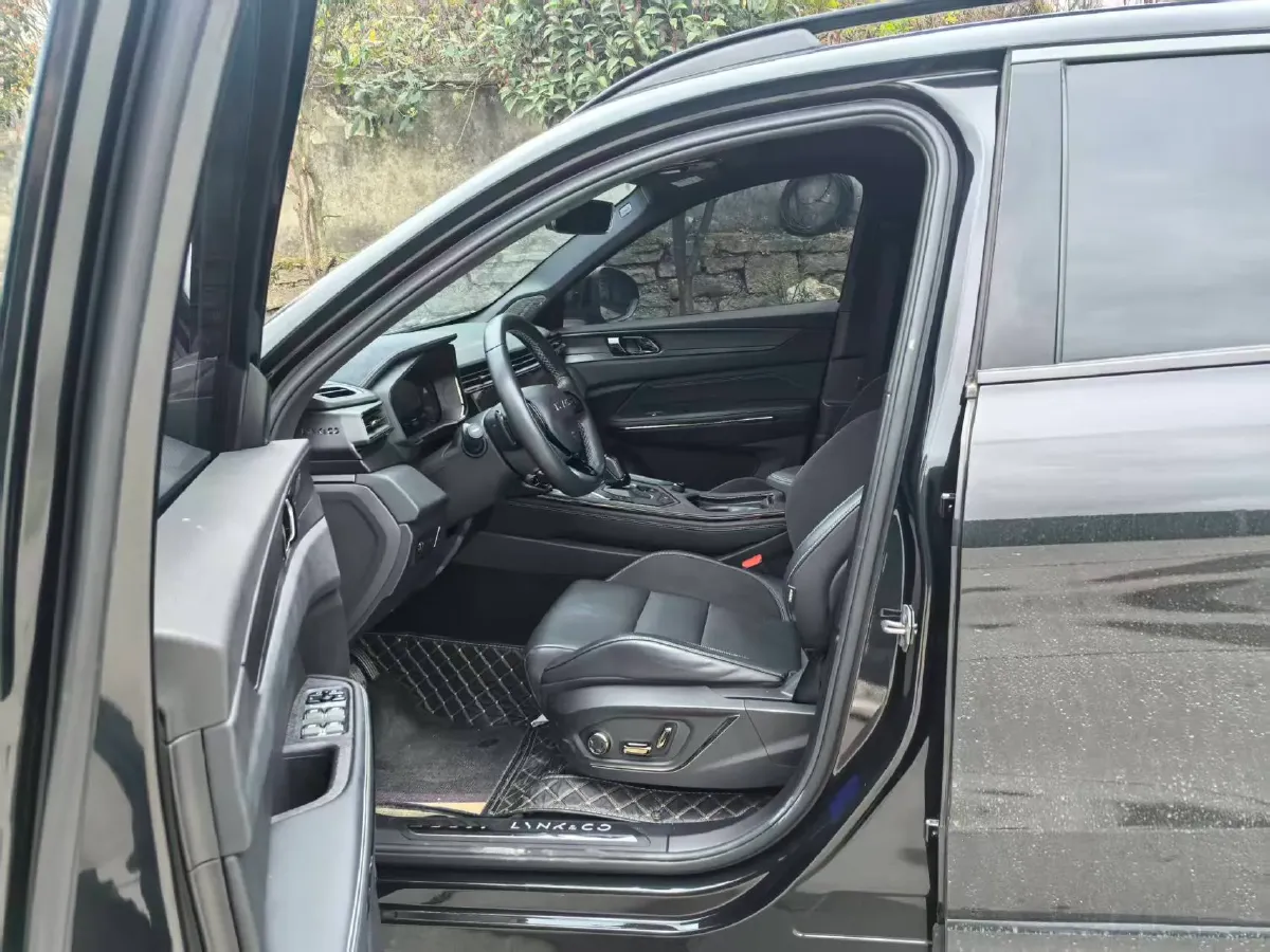 2021 LYNK&CO 01 2.0T 254HP L4 8AT,autocango,china used car exporter,china ev exporter,chinese used car exporter,chinese used ev exporter