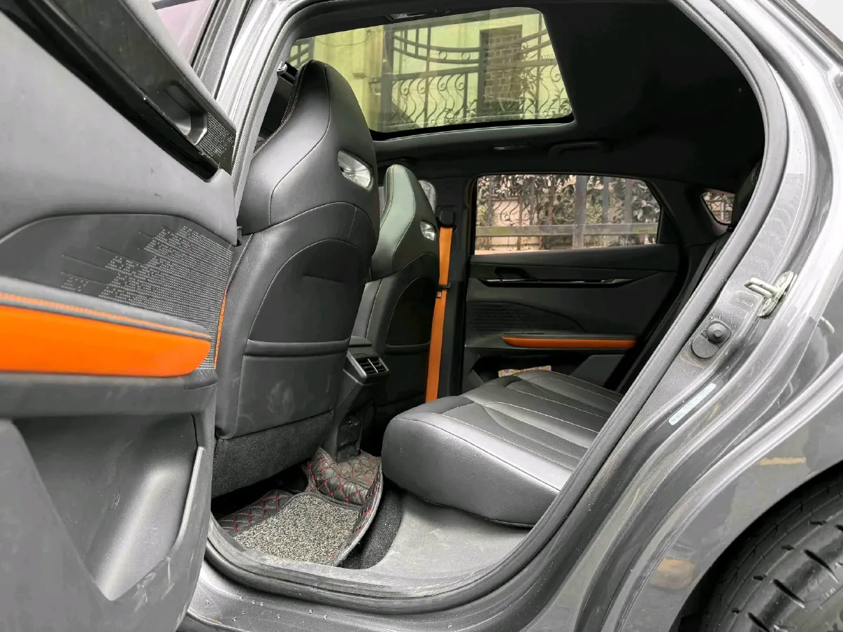 2023 ChangAn UNI-V 1.5T 188HP L4 7DCT,autocango,china used car exporter,china ev exporter,chinese used car exporter,chinese used ev exporter