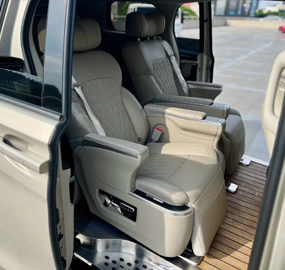 2022 Buick GL8 2.0T 237HP L4 9AT,autocango,china used car exporter,china ev exporter,chinese used car exporter,chinese used ev exporter