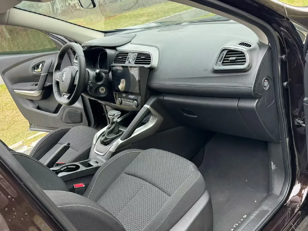 2017 Renault Kadjar 2.0L 150HP L4 CVT,autocango,china used car exporter,china ev exporter,chinese used car exporter,chinese used ev exporter