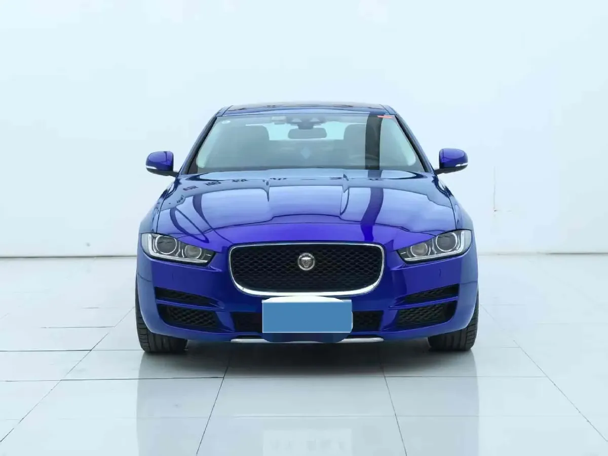 2019 Jeep Cherokee 2.0T 265HP L4 9AT,autocango,china used car exporter,china ev exporter,chinese used car exporter,chinese used ev exporter