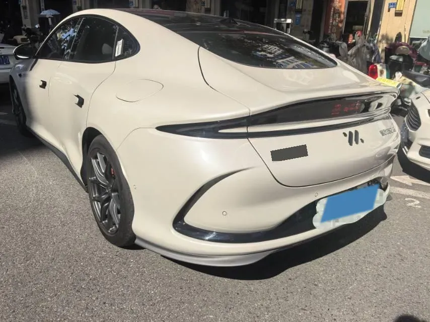 2024 IM L6 BEV 75KWH,autocango,china used car exporter,china ev exporter,chinese used car exporter,chinese used ev exporter