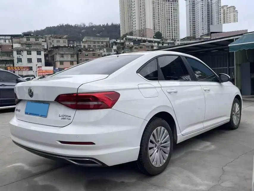 2018 Skoda Karoq 1.4T 150HP L4 7DCT,autocango,china used car exporter,china ev exporter,chinese used car exporter,chinese used ev exporter
