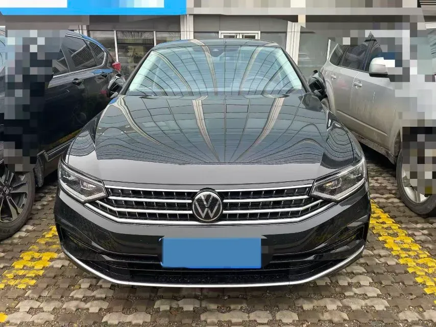 2026 Volkswagen Magotan 2.0T 220HP L4 7DCT,autocango,china used car exporter,china ev exporter,chinese used car exporter,chinese used ev exporter