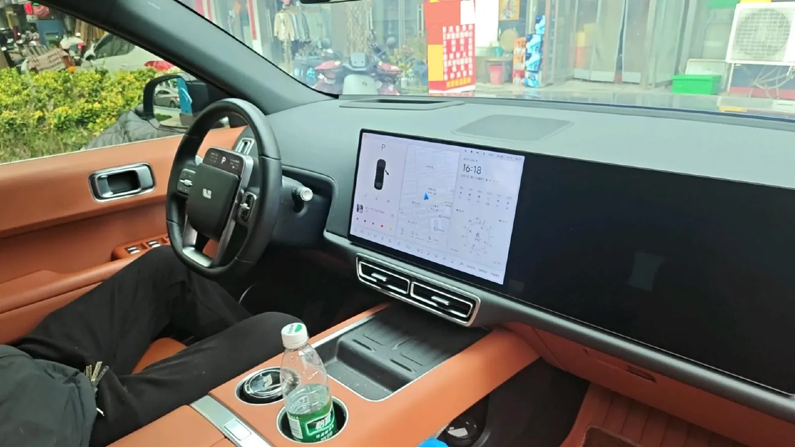 2024 Li L6 Range Extended 154HP L4 REEV 36.8KWH,autocango,china used car exporter,china ev exporter,chinese used car exporter,chinese used ev exporter