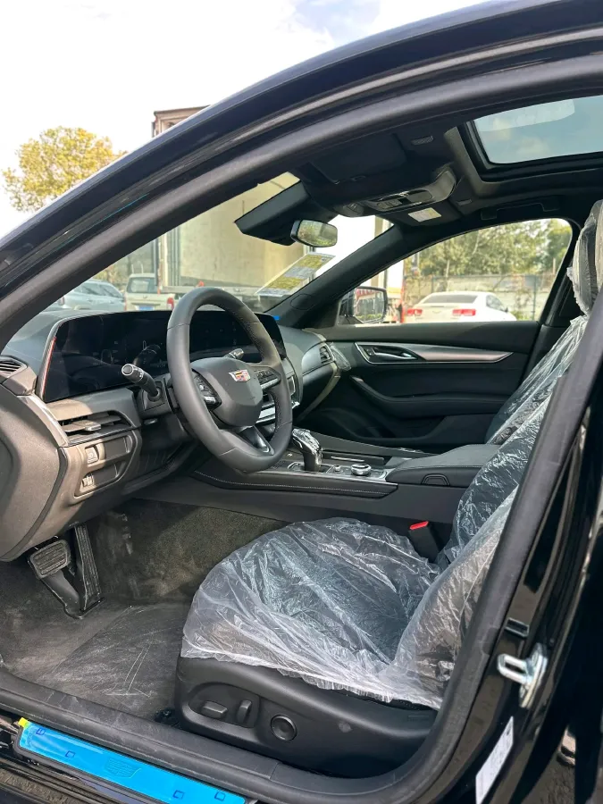 2024 Cadillac CT5 2.0T 237HP L4 10AT,autocango,china used car exporter,china ev exporter,chinese used car exporter,chinese used ev exporter