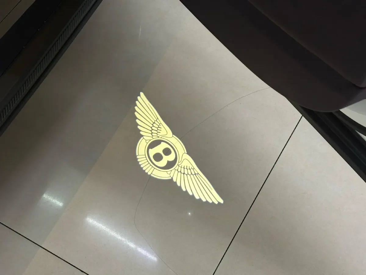 2024 Bentley Bentayga 4.0T 550HP V8 8AT,autocango,china used car exporter,china ev exporter,chinese used car exporter,chinese used ev exporter